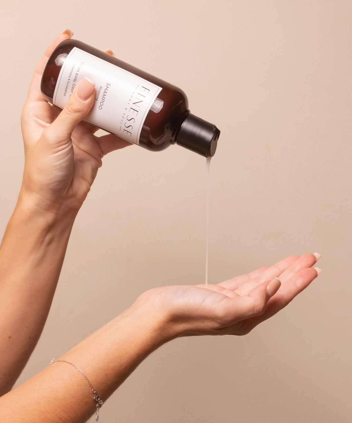 Tus Esenciales (Cabello)